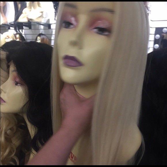 Blonde Long Sleek Wig Realistic Looking Freepart main image 7